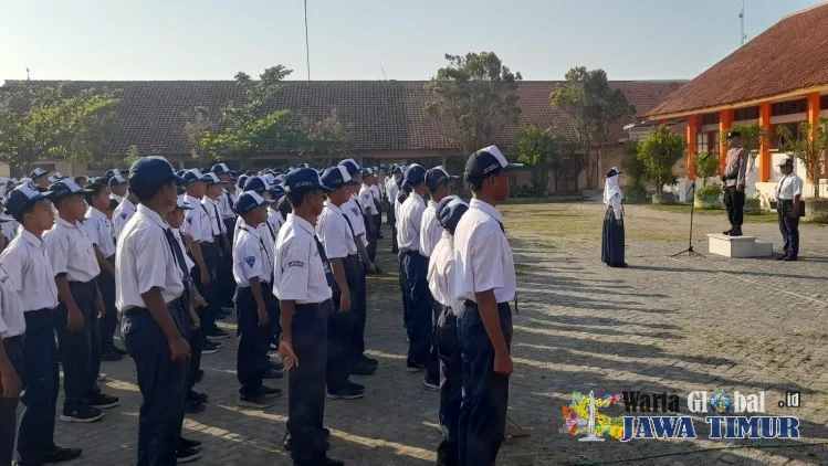 Polres Pekalongan Kota Edukasi Pelajar SMPN 12, Cegah Bullying hingga Keselamatan Berkendara