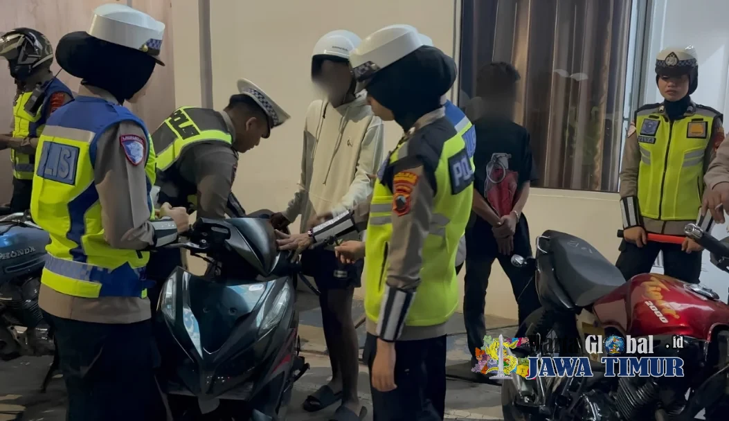 KRYD Akhir Pekan, Polres Pekalongan Kota Gelar Patroli Skala Besar Cegah Balap Liar di Exit Tol Setono