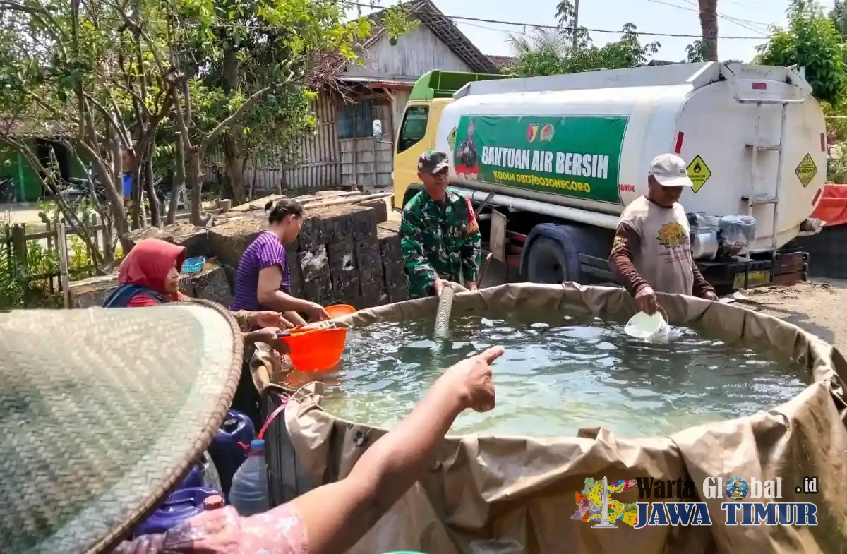 Kodim Bojonegoro Salurkan 130 Ribu Liter Air Bersih Setiap Hari