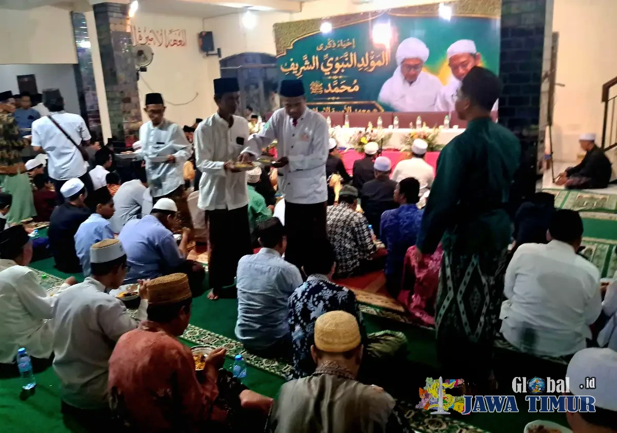 Maulid Nabi Menggema di Ponpes Al Amiroh Penjaringan, Ansor Banser Rungkut Hadir Bersholawat