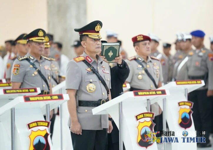 Kapolda Jateng Pimpin Sertijab 13 Jabatan Strategis, Perkuat Semangat Polisi Bersama Masyarakat Kapolda Jateng Pimpin Sertijab 13 Jabatan Strategis, Perkuat Semangat Polisi Bersama Masyarakat