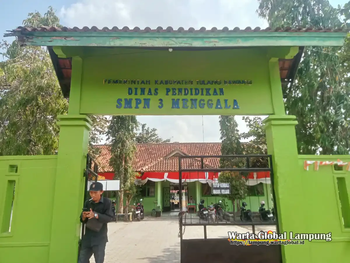 Sungguh Bertanggung Jawab Selaku
PLT SMP Negeri 3 Kampung Tiuh Tohou dalam Pelaksanaan Kegiatan Belajar Mengajar
Kampung Tiuh Tohou, 26 Agustus 2026 —