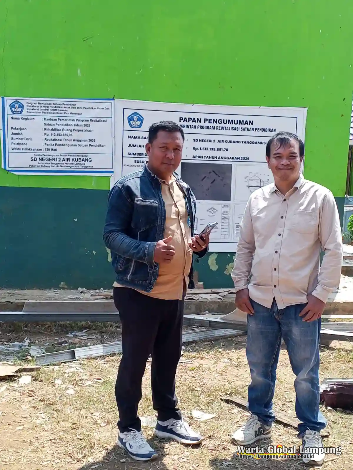LSM KCBI Tanggamus soroti Revitalisasi SDN 2 air kubang tidak sesuai Speak.
Ketua P2SP Misterius LSM KCBI Tanggamus soroti Revitalisasi SDN 2 air kubang tidak sesuai Speak.
Ketua P2SP Misterius