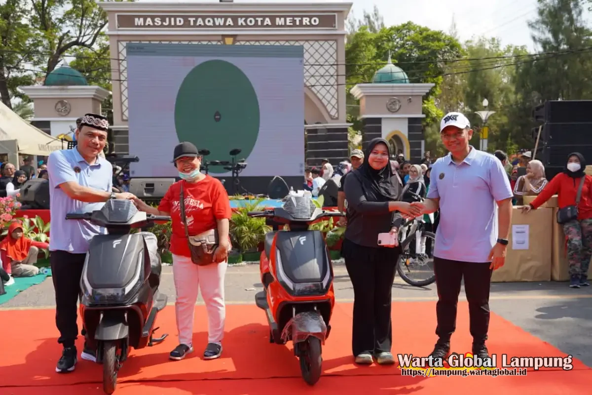 5.000 Warga Tumpah Ruah di Taman Kota Metro, Danrem Gatam: Kebersamaan Kekuatan Kita