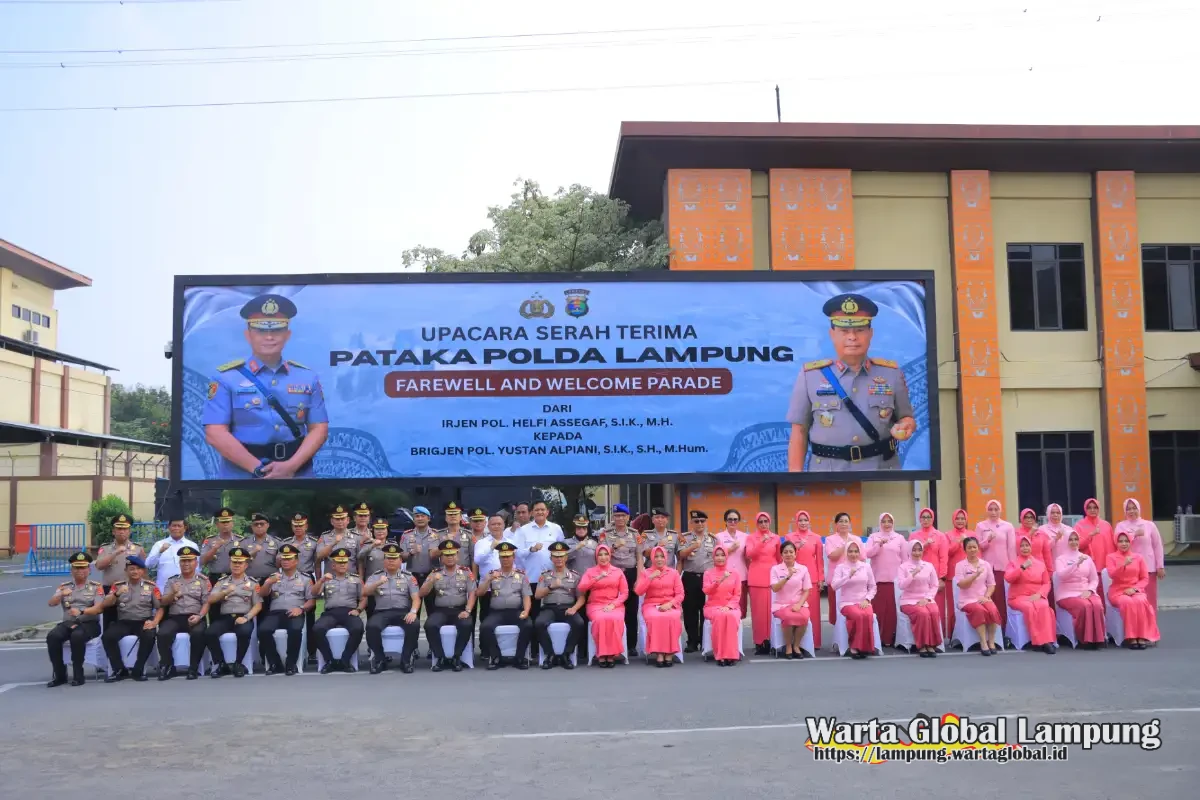 Kapolres tulang bawang AKBP Adri bhirawasto hadiri serah terima pataka Polda Lampung