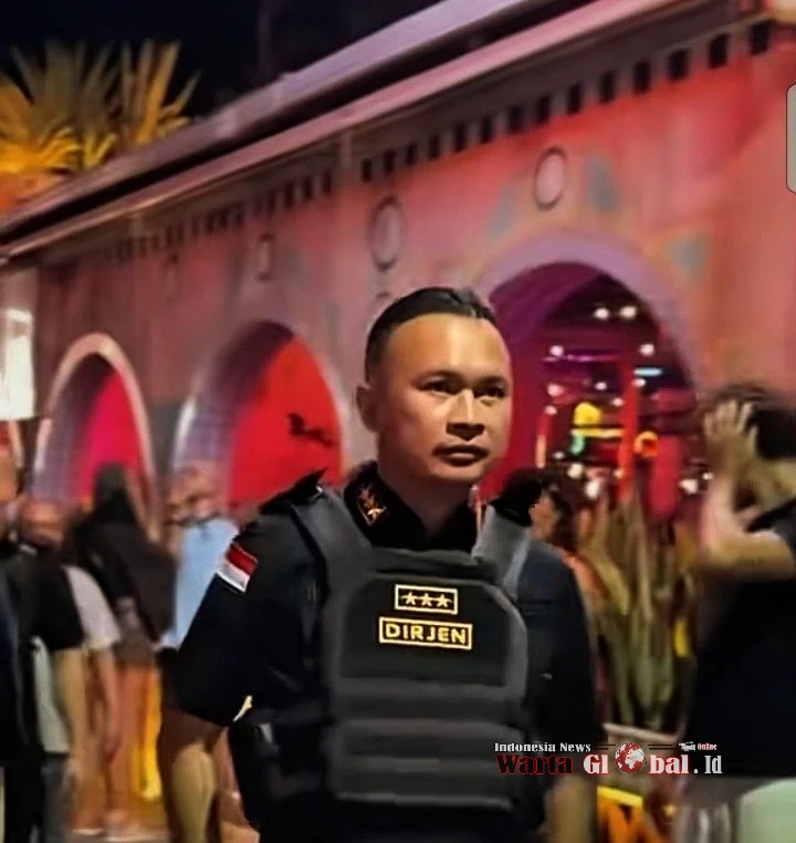 HENDARSAM PIMPIN OPERASI DHARMA DEWATA DI CANGGU
Enam WNA Dibawa ke Kantor Imigrasi Ngurah Rai, Pengawasan Orang Asing Diperketat