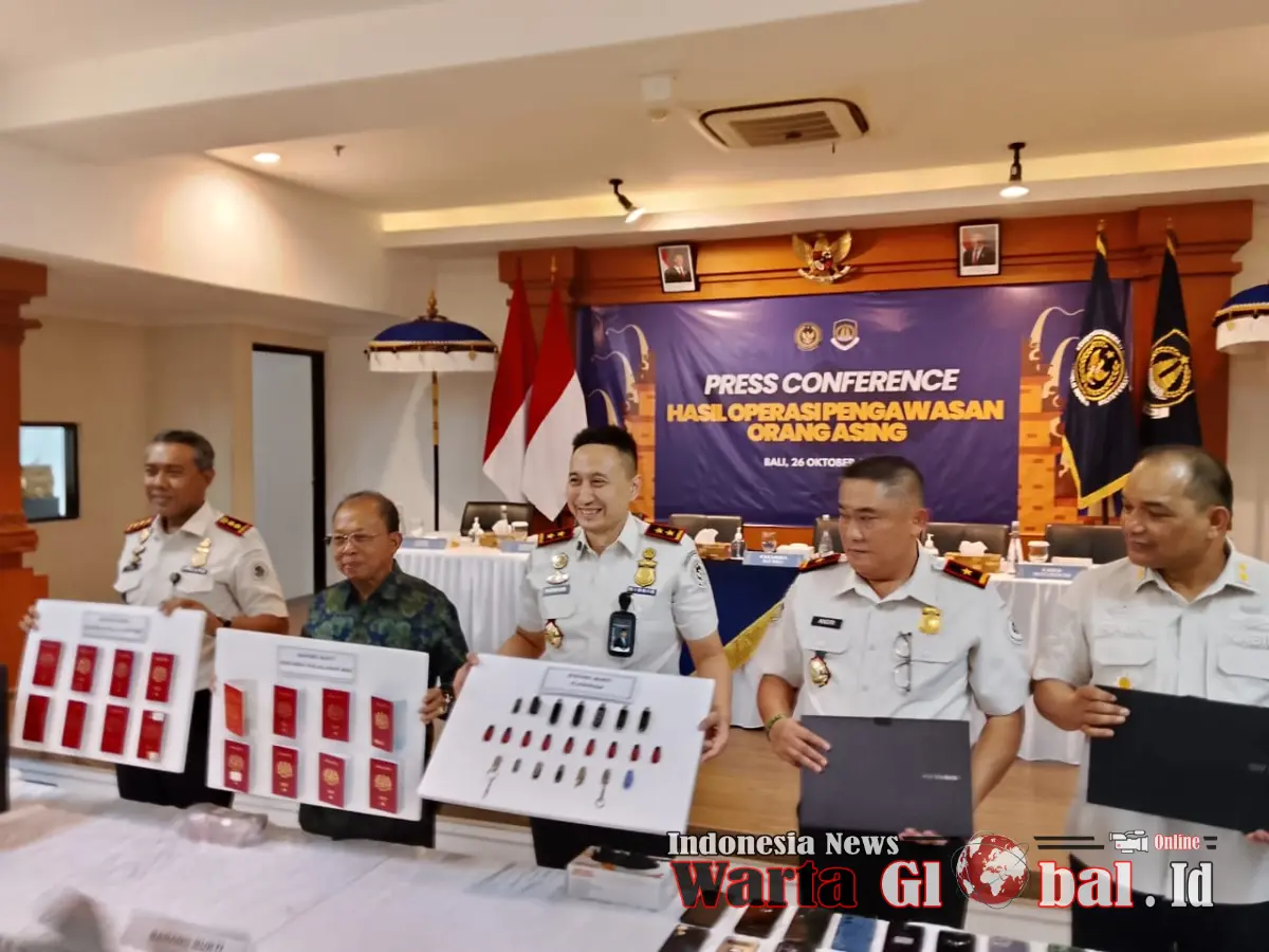 Imigrasi Bersama Rakyat.
IMIGRASI NGURAH RAI AMANKAN 17 WNA DI DALUNG: JALANKAN BISNIS PINJAMAN DARING, IZIN TINGGAL JADI SOROTAN!