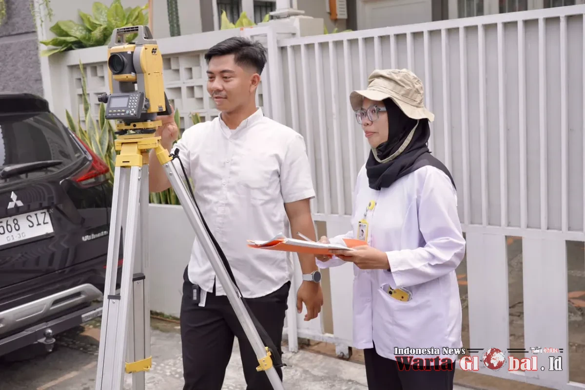 PENGUKURAN TANAH KINI BISA DIJADWALKAN
ATR/BPN Beri Kepastian Waktu, Masyarakat Tak Lagi Menunggu Tanpa Jadwal PENGUKURAN TANAH KINI BISA DIJADWALKAN
ATR/BPN Beri Kepastian Waktu, Masyarakat Tak Lagi Menunggu Tanpa Jadwal