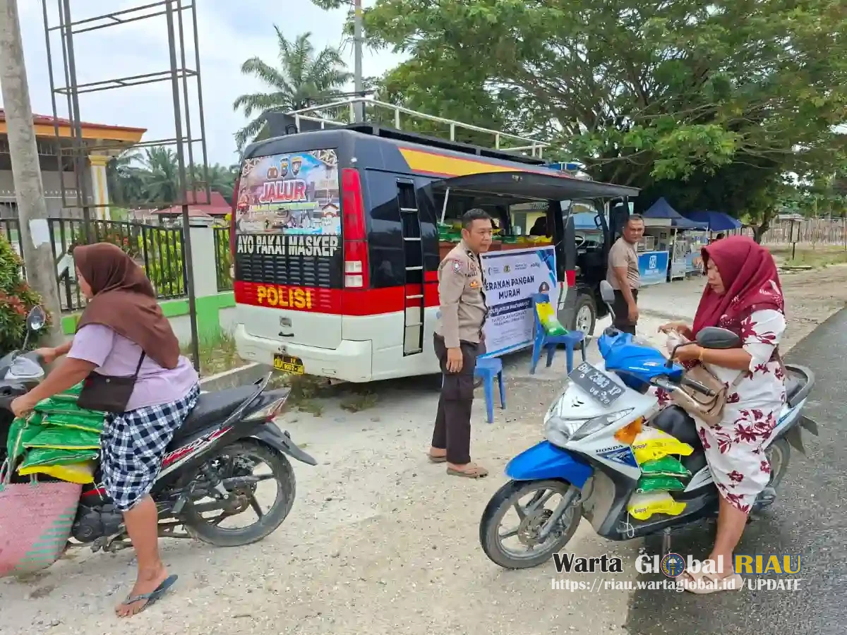 Gerakan Pangan Murah, Polres Kuansing Salurkan 1 Ton Beras SPHP Untuk Masyarakat
