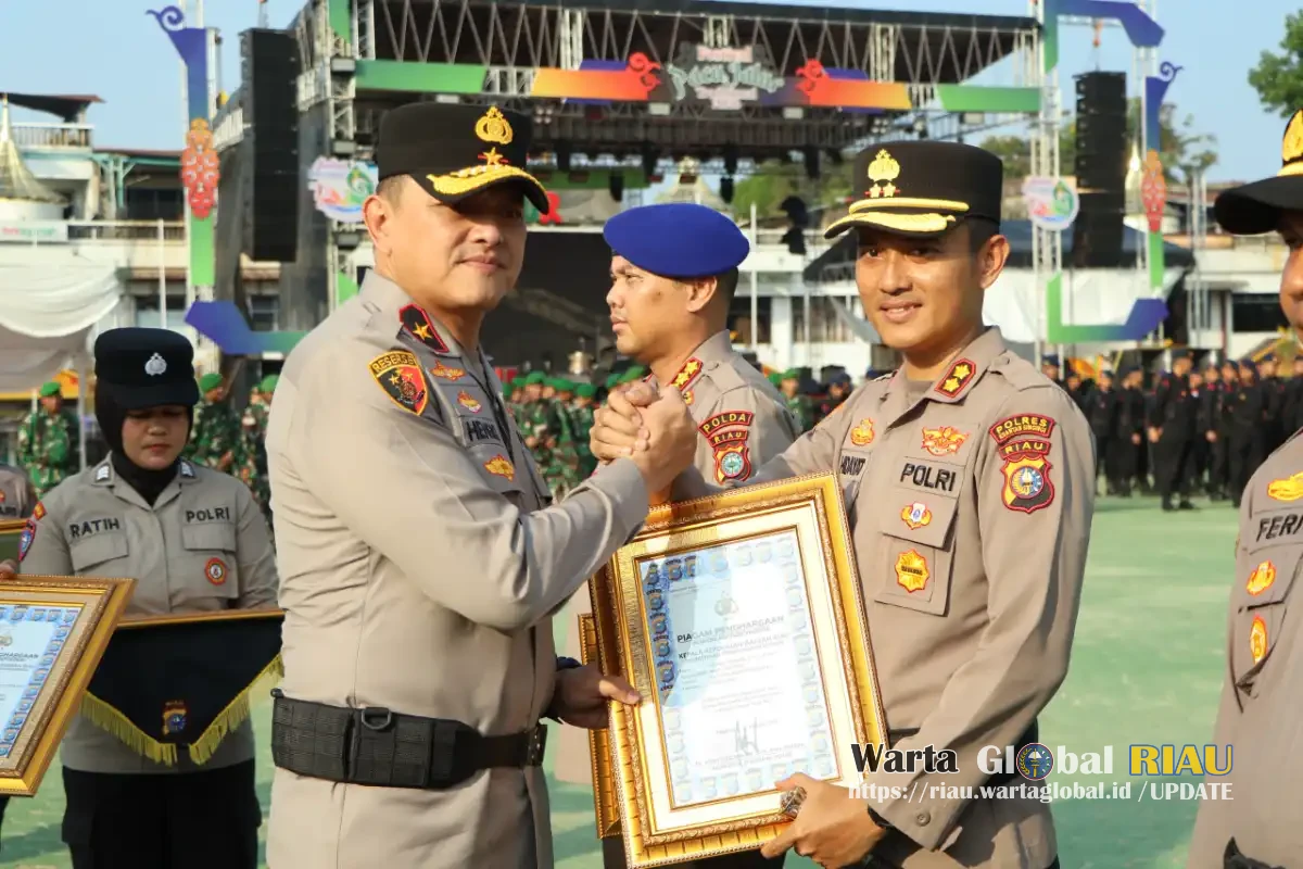 Pacu Jalur Tepian Narosa Dimulai, 857 Personel Polri Disiagakan Untuk Pengamanan Pacu Jalur Tepian Narosa Dimulai, 857 Personel Polri Disiagakan Untuk Pengamanan