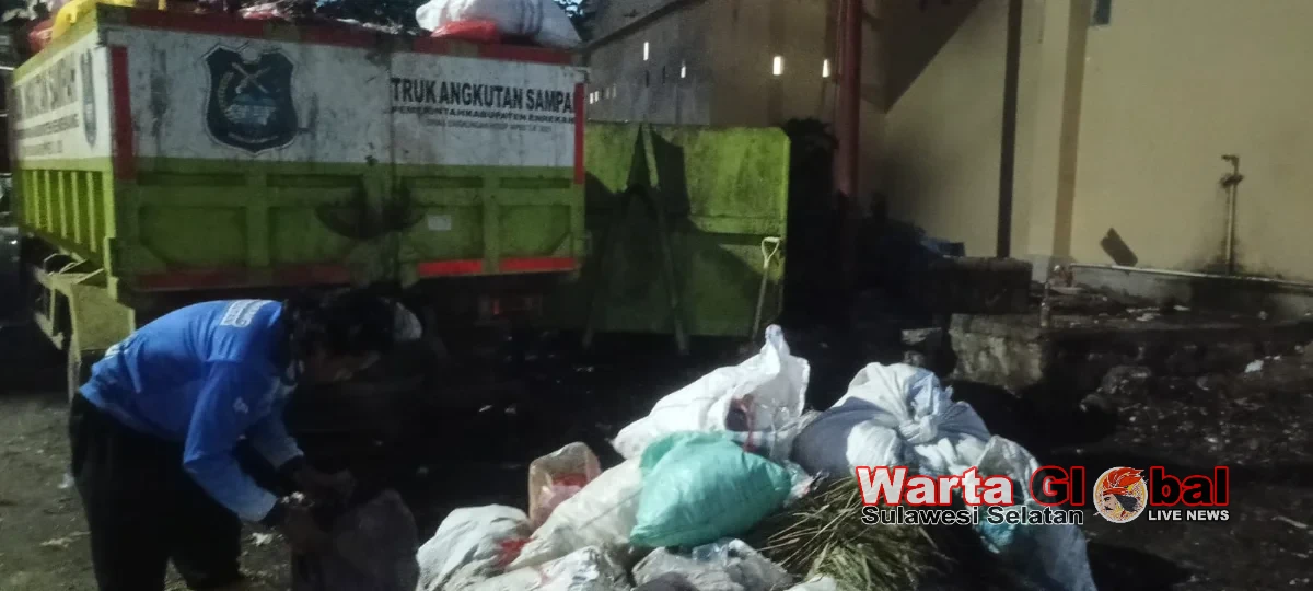Penumpukan Sampah Berangsur Teratasi, DLH Enrekang Maksimalkan Pengangkutan