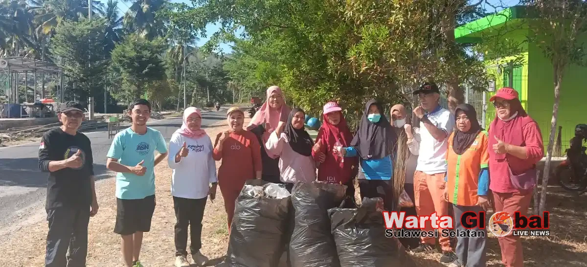 Komunitas Peduli Lingkungan dan HIPSI Enrekang Bersihkan Kawasan SWISS