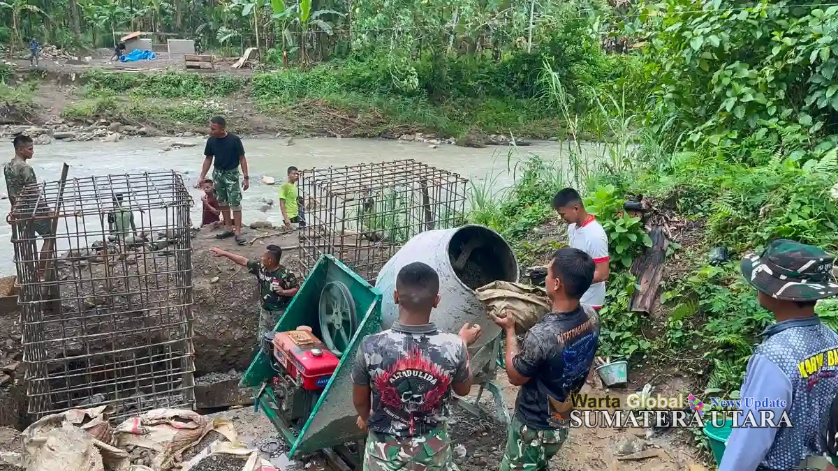 Menghubungkan Dua Tepian, TNI Wujudkan Harapan Warga Lewat Jembatan Gantung Sungai Menaula Menghubungkan Dua Tepian, TNI Wujudkan Harapan Warga Lewat Jembatan Gantung Sungai Menaula